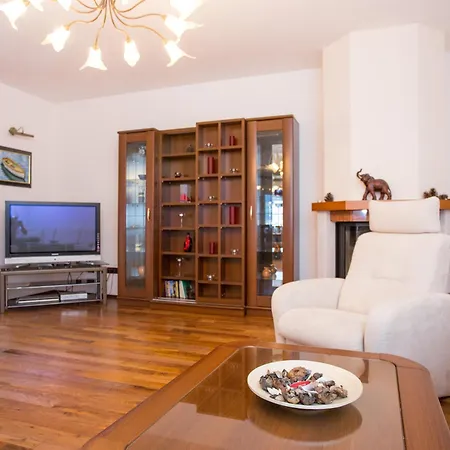 Venera Apartment *