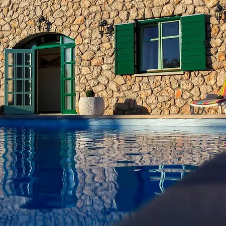 Venera Labin (Istria)