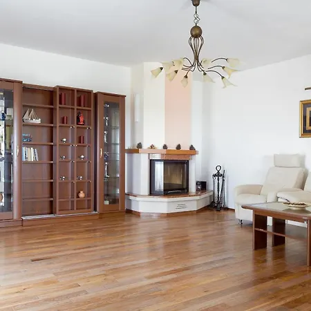 Venera Apartman *